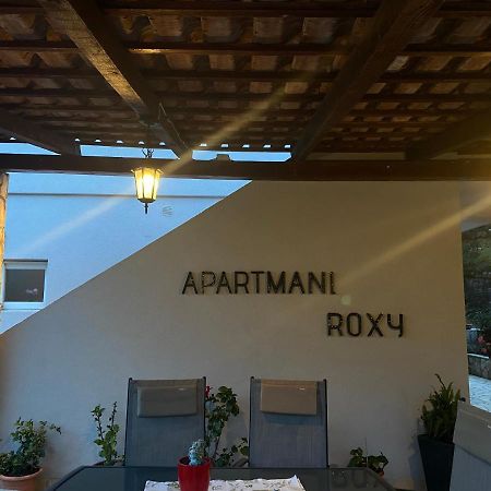 Apartmani Roxy Loviste Luaran gambar